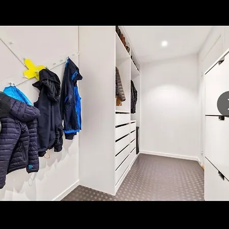Moderne Funkis Med Fantastisk Havutsikt
