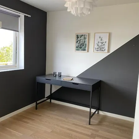 Moderne Funkis Med Fantastisk Havutsikt